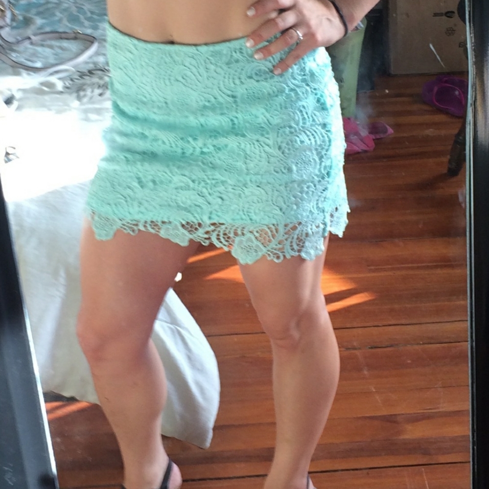 Mini Skirt - Picture 4 of 4